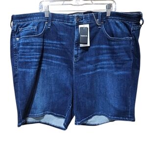 NWT Torrid Womens Dark Blue Denim Shorts Size‎ 28